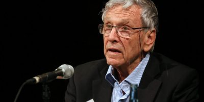 Addio ad Amos Oz, sostenitore della «soluzione ...