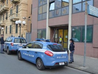 Sul bus, a 88 anni faceva da palo al “socio” borseggiatore