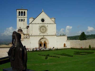 Un pezzo del muro di Berlino in dono al Convento di Assisi