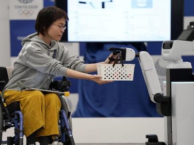 Giappone: robot Toyota e Panasonic per aiutare i disabili