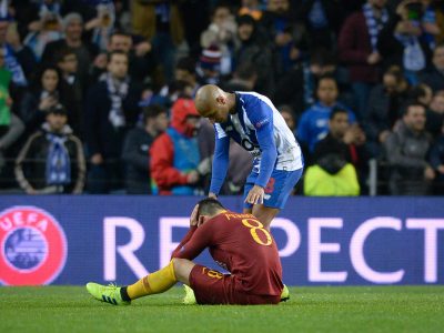 La Roma punita dal Var, lo United rimonta a Parigi