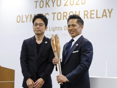 Torcia olimpica di Tokyo 2020 ispirata ai ciliegi in fiore