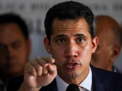 Scritte con insulti sui muri delle case di chi si oppone a Maduro