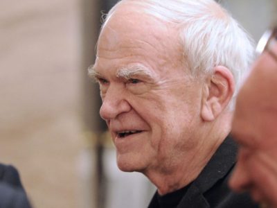 A 90 anni Milan Kundera torna ad essere cittadino ceco