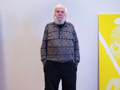 Addio a John Baldessari, tra i più famosi artisti americani contemporanei