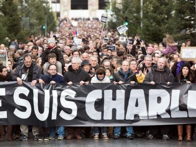 Cinque anni fa la strage al Charlie Hedbo: Parigi ricorda