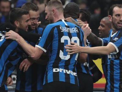 L’Inter strapazza il Milan (4-2) e aggancia la Juve in vetta