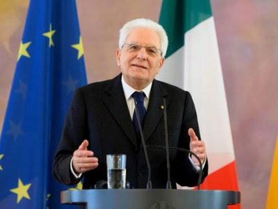 Mattarella elogia e bacchetta la magistratura