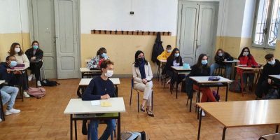 Covid a scuola: contagiati 5.793 studenti itali...