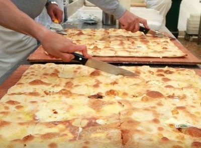 Leccornie liguri: la Focaccia di Recco col formaggio