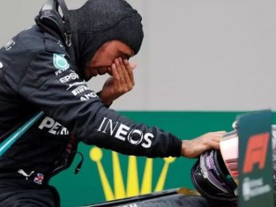 F1, Hamilton vince anche in Turchia e si aggiudica il settimo titolo iridato