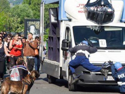 Buon lavoro alla Digos contro gli anarchici di Torino