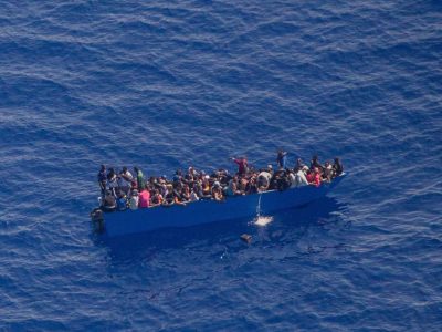 Lampedusa, 1.192 migranti nell’hotspot da 250 posti