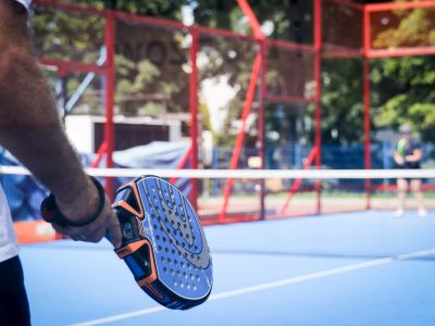 Padel che passione: i segreti  dello sport che ha conquistato l’Italia