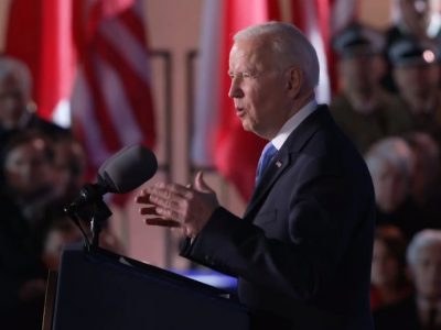 Bucha, Biden chiede processo per crimini di guerra contro Putin