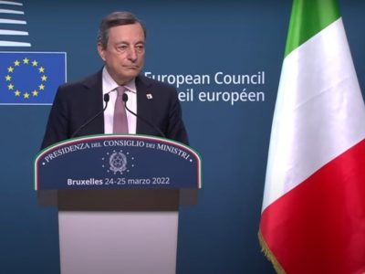 Draghi: “Cerchiamo la pace, sentirò Putin”. Sul gas “passi avanti”