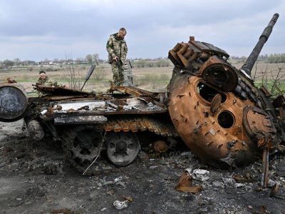 Michel sente Putin: “Corridoi umanitari a Pasqua per Mariupol”