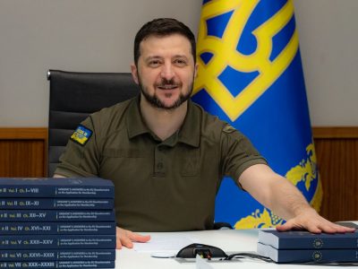 Zelensky: “Pronto a parlare con Putin, ma Russia via da Ucraina”