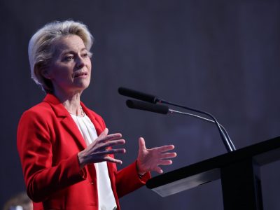 Von der Leyen: “Pronti a price cap sul gas per generare elettricità”