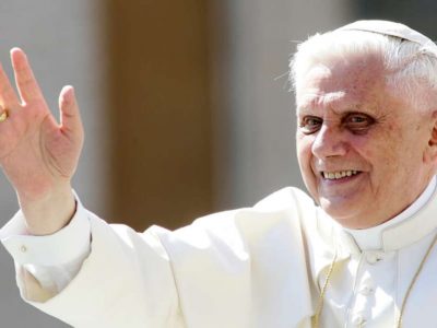 È morto Papa Benedetto XVI, mondo in lutto